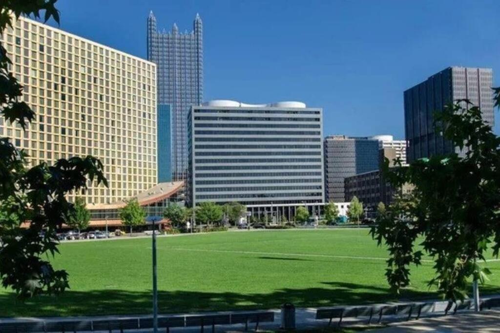 Apartamento Sprawling Stadium Views Wonderful Location 24-7 Parking Gym Lounge *